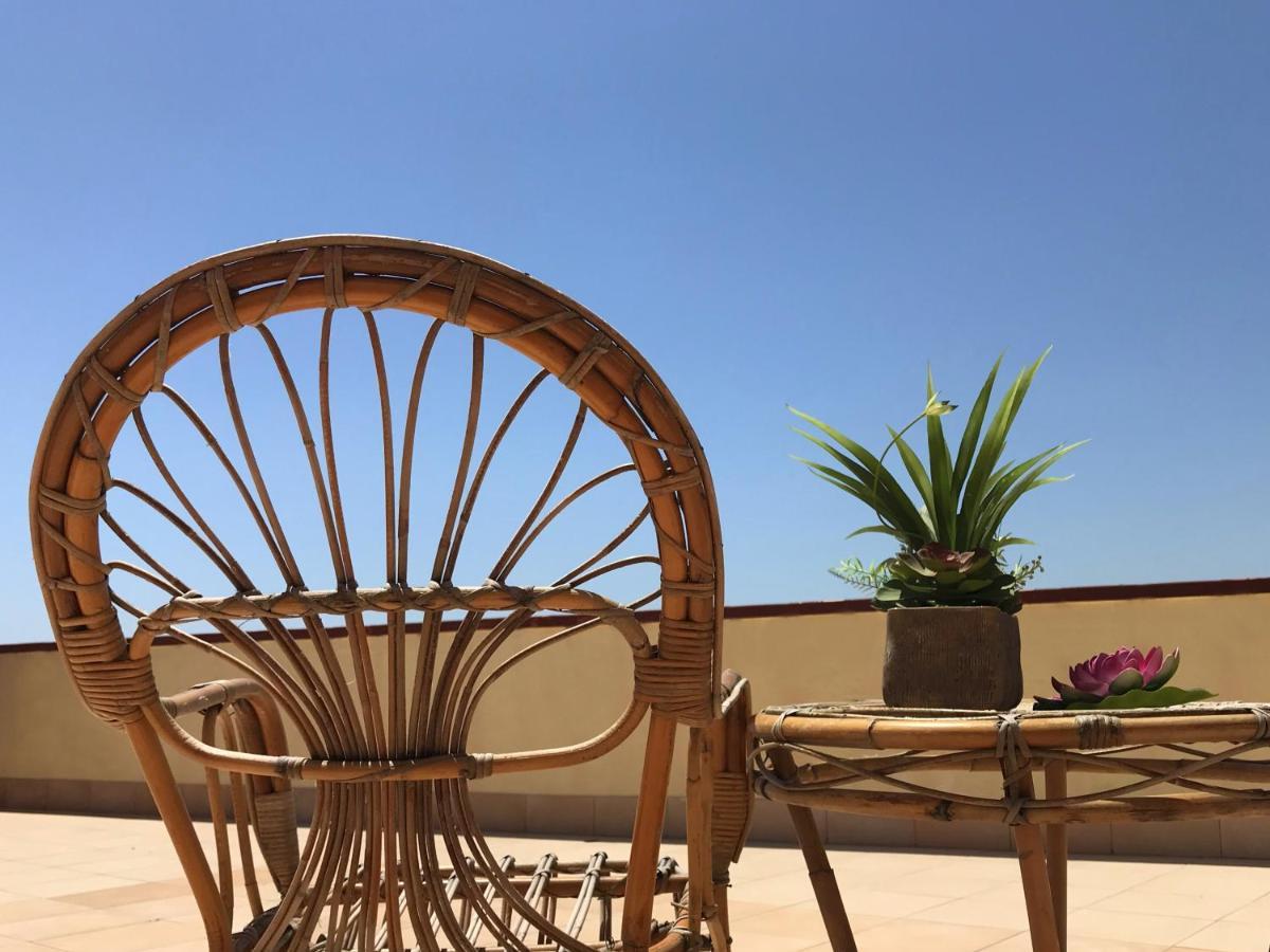Appartamenti E Stanze Onde Blu Le Castella  Exteriör bild
